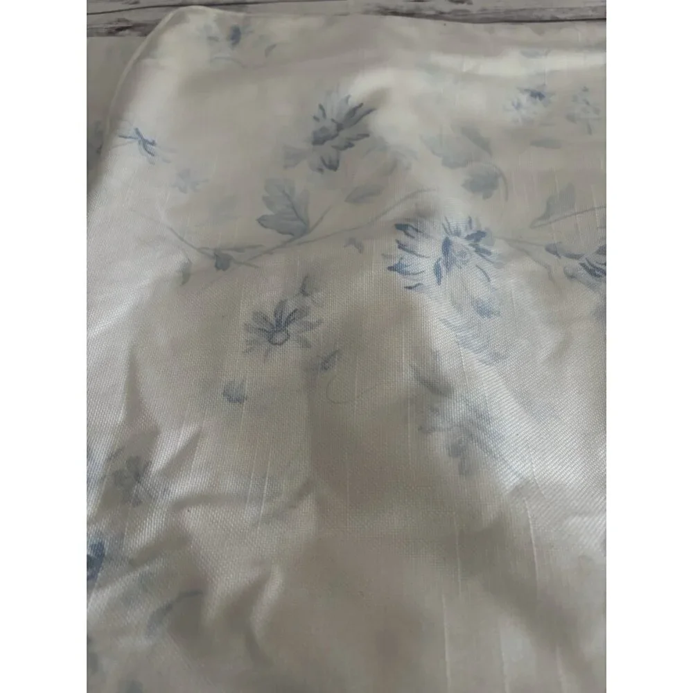 Vintage‎ Flower Decorative PAIR Cotton Square Decorative Pillow Blue Ivory 17